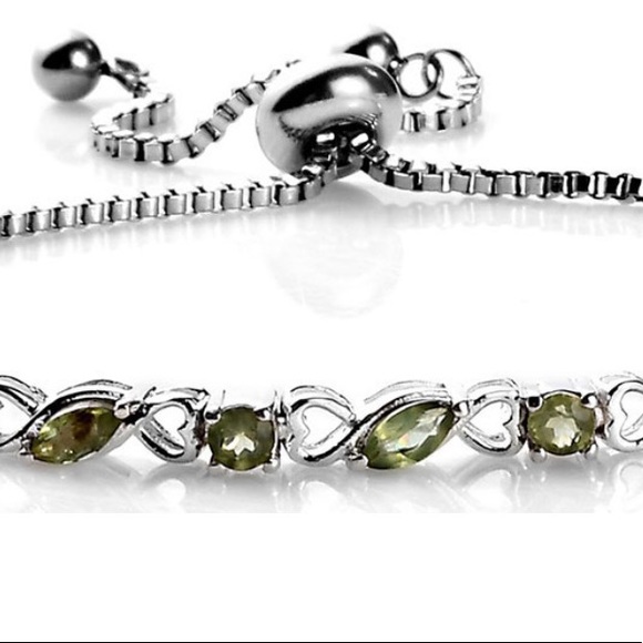 🆕 Natural Green Apatite Heart Station Bracelet - Picture 3 of 6